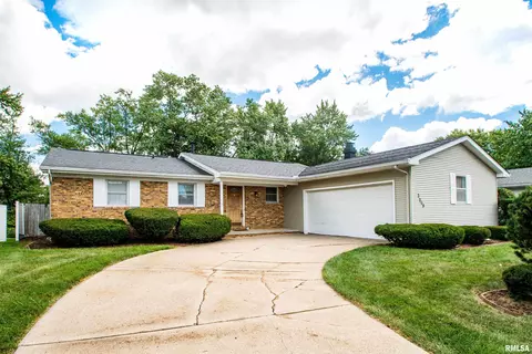 3908 N Kathy Ln, Peoria, IL 61615
