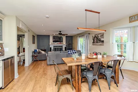 Dining - 20 Brompton Ct, Bloomington, IL 61704 photo 5 of 6