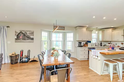 Dining - 20 Brompton Ct, Bloomington, IL 61704 photo 6 of 6