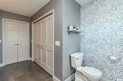 Bath - 20 Brompton Ct, Bloomington, IL 61704 photo 8 of 10