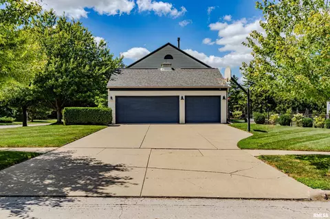 Exterior - 20 Brompton Ct, Bloomington, IL 61704 photo 7 of 18