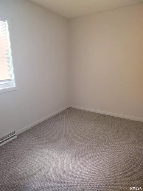 Bedroom - 1031 E Olive St, Canton, IL 61520 photo 1 of 3