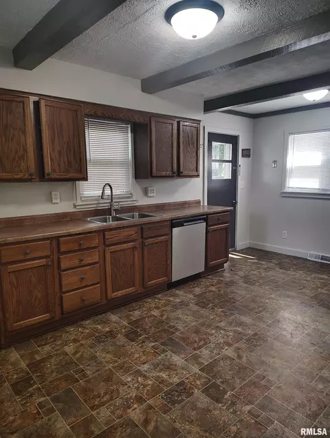 Kitchen - 1031 E Olive St, Canton, IL 61520 photo 1 of 3