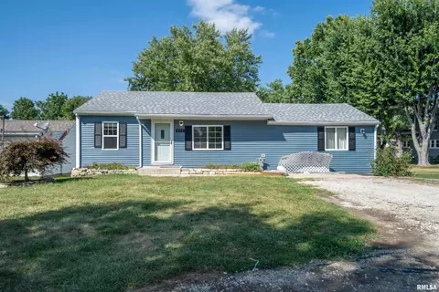 811 W Garfield Ave, Bartonville, IL 61607