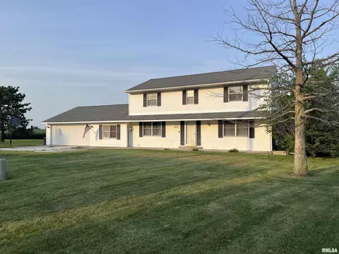 415 N Union St, Good Hope, IL 61438