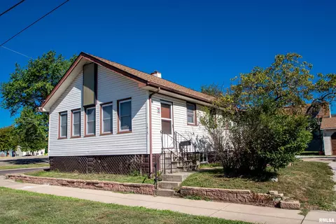 1615 W Antoinette St, Peoria, IL 61605