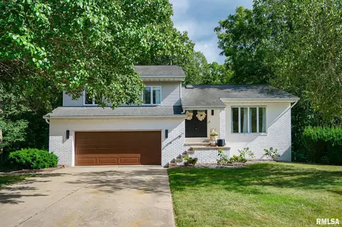 107 Marks Ct, East Peoria, IL 61611