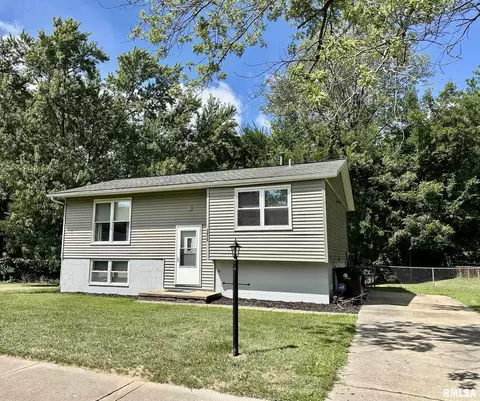 3829 W Brighton Ave, Peoria, IL 61615