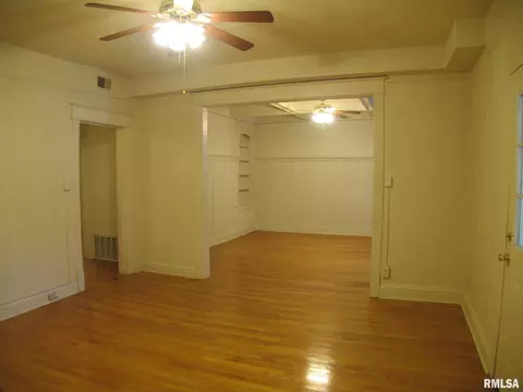 502 NW Bryan St, Peoria, IL 61603 photo 2