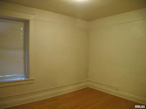 502 NW Bryan St, Peoria, IL 61603 photo 5