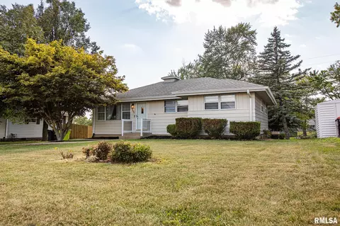 5607 N Plaza Dr, Peoria, IL 61614