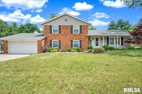 7222 N Crabapple Ct, Peoria, IL 61614