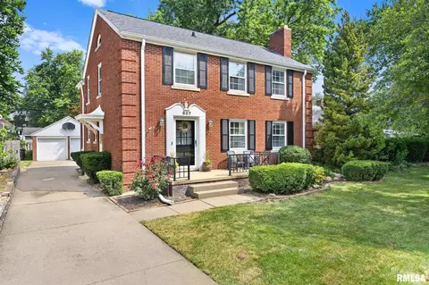 607 W Forrest Hill Ave, Peoria, IL 61604