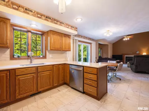 4917 S Lake Camelot Dr, Mapleton, IL 61547 photo 15