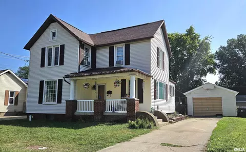 355 N 2nd Ave, Canton, IL 61520