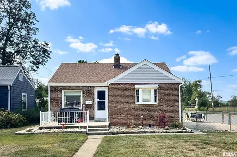 809 N Idaho St, West Peoria, IL 61604