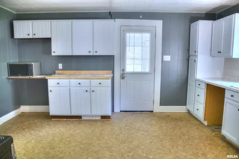 Kitchen - 521 S Johnson St, Macomb, IL 61455 photo 1 of 5