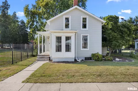 207 N 2nd Ave, Morton, IL 61550