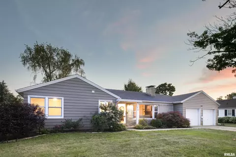 518 W Ridgemont Rd, Peoria, IL 61614