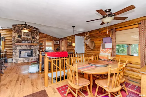 Dining - 1101 County Road 950 N, Bath, IL 62617 photo 2 of 2