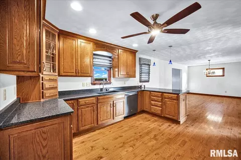 Kitchen - 1408 Hampton Rd, Washington, IL 61571 photo 3 of 4