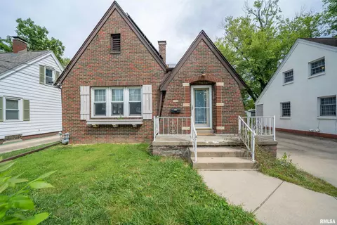 3504 N Peoria Ave, Peoria, IL 61603