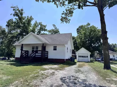 715 W Chandler St, Macomb, IL 61455