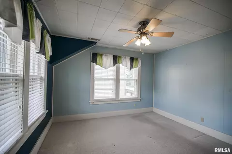 Bedroom - 206 Roosevelt Ave, Kewanee, IL 61443 photo 5 of 11
