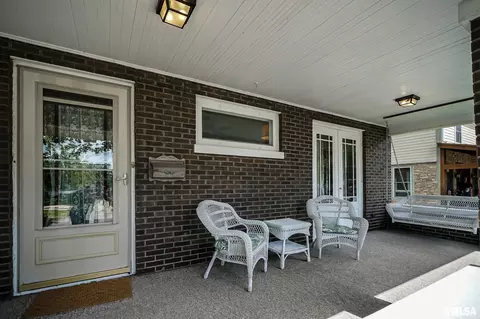 Exterior - 206 Roosevelt Ave, Kewanee, IL 61443 photo 4 of 12