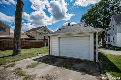 Exterior - 206 Roosevelt Ave, Kewanee, IL 61443 photo 11 of 12