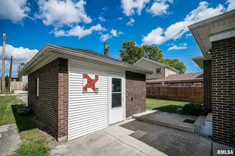 Exterior - 206 Roosevelt Ave, Kewanee, IL 61443 photo 7 of 12