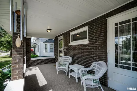 Exterior - 206 Roosevelt Ave, Kewanee, IL 61443 photo 5 of 12