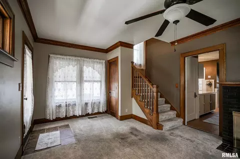 Living - 206 Roosevelt Ave, Kewanee, IL 61443 photo 1 of 6
