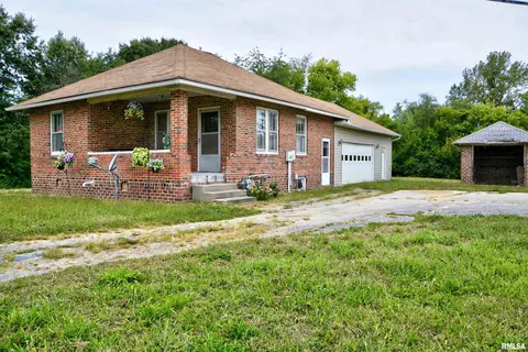 3010 W Jackson St, Macomb, IL 61455 photo 1