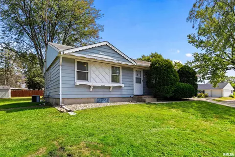 59 Imperial Dr, Galesburg, IL 61401