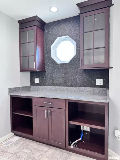 Other - 524 Meadow Dr, Macomb, IL 61455 photo 1 of 6