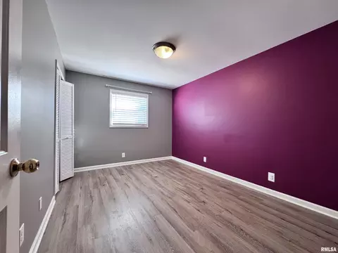 Bedroom - 524 Meadow Dr, Macomb, IL 61455 photo 1 of 2