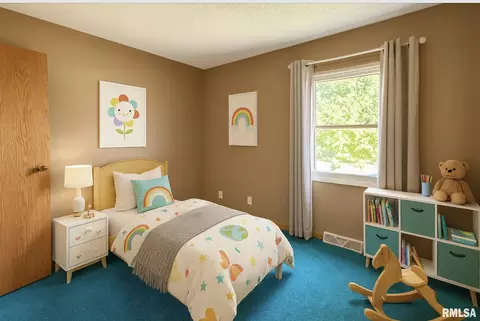Bedroom - 206 Pine Cir, Eureka, IL 61530 photo 4 of 5