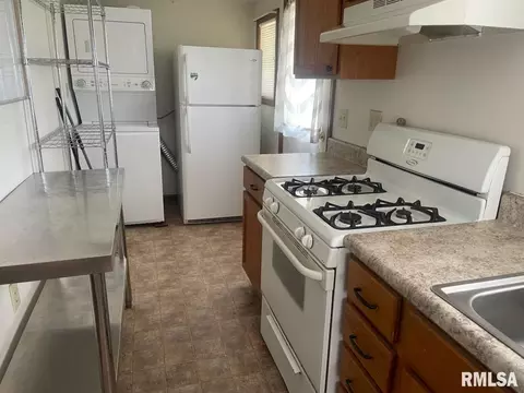 920 N State St, Macomb, IL 61455 photo 5
