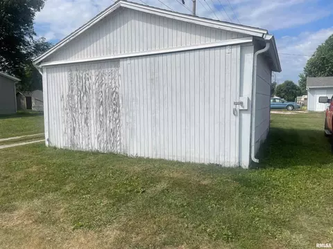 920 N State St, Macomb, IL 61455 photo 7