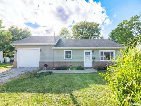 1511 N 5th St, Chillicothe, IL 61523