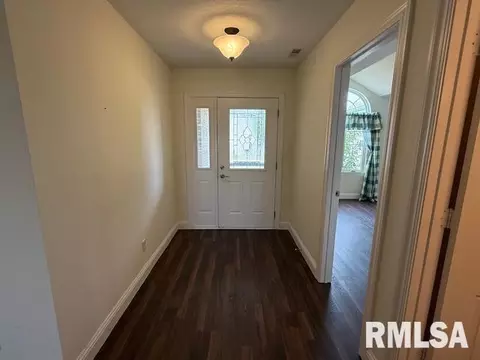 Entry Way - 311 Scotch Pine Dr, Macomb, IL 61455 photo 1 of 3