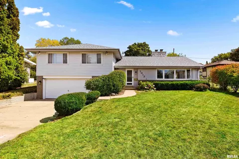 7012 N Tobi Ln, Peoria, IL 61614