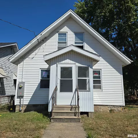 2329 W Marquette St, Peoria, IL 61605