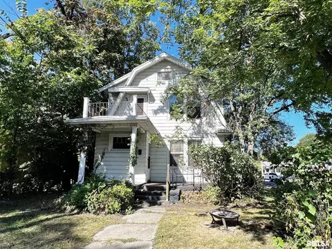 2617 N Prospect Rd, Peoria, IL 61603