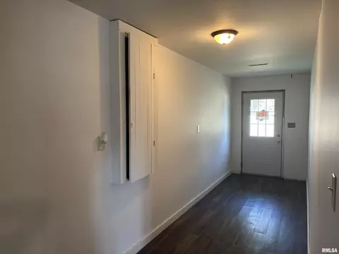 Entry Way - 111 E South St, Ipava, IL 61441 photo 3 of 3