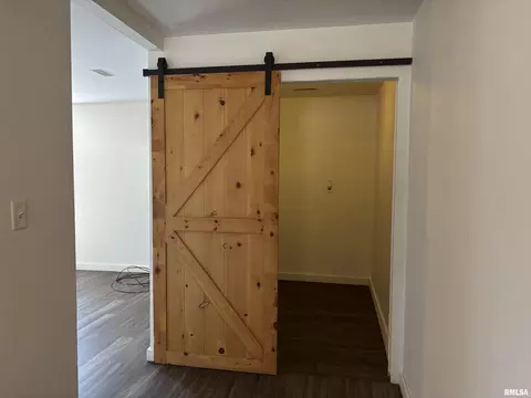 Entry Way - 111 E South St, Ipava, IL 61441 photo 2 of 3