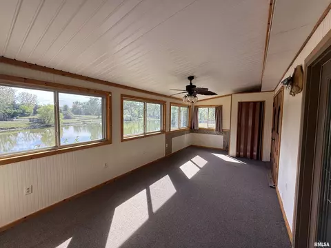 Exterior - 16265 E Cherokee Dr, Cuba, IL 61427 photo 15 of 15