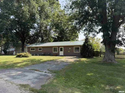 16265 E Cherokee Dr, Cuba, IL 61427
