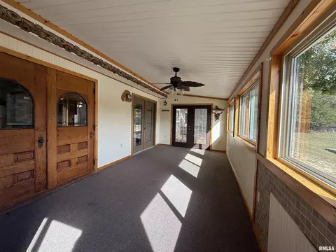 Exterior - 16265 E Cherokee Dr, Cuba, IL 61427 photo 14 of 15